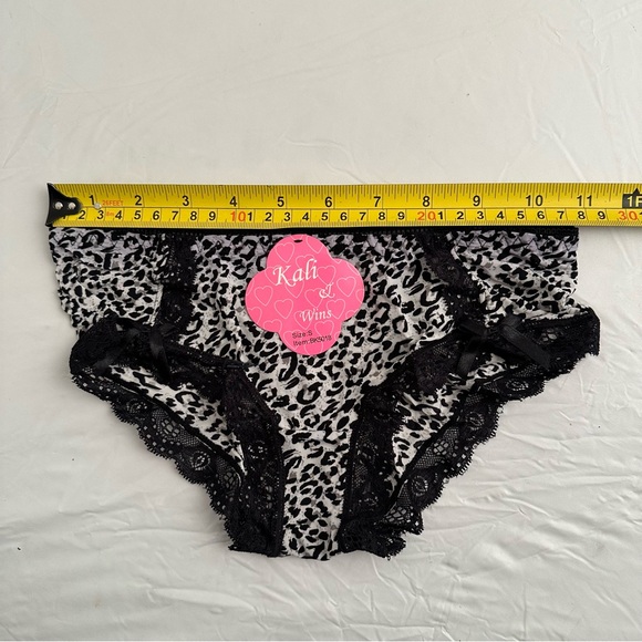 Kali and Wins animal print nylon & spandex panties - Picture 10 of 16
